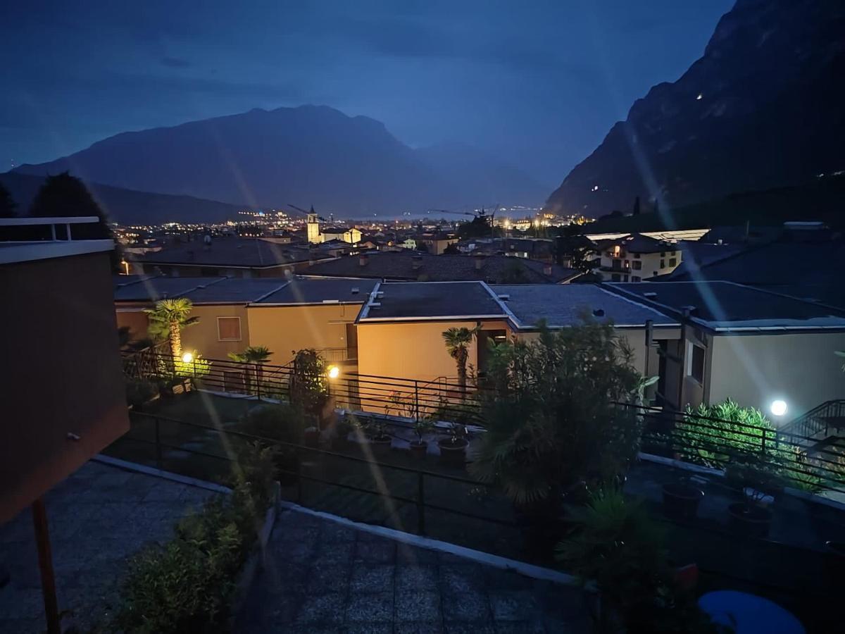 Appartamento Peppino Mit Seeblick Und Pool ريفا ديل غاردا المظهر الخارجي الصورة