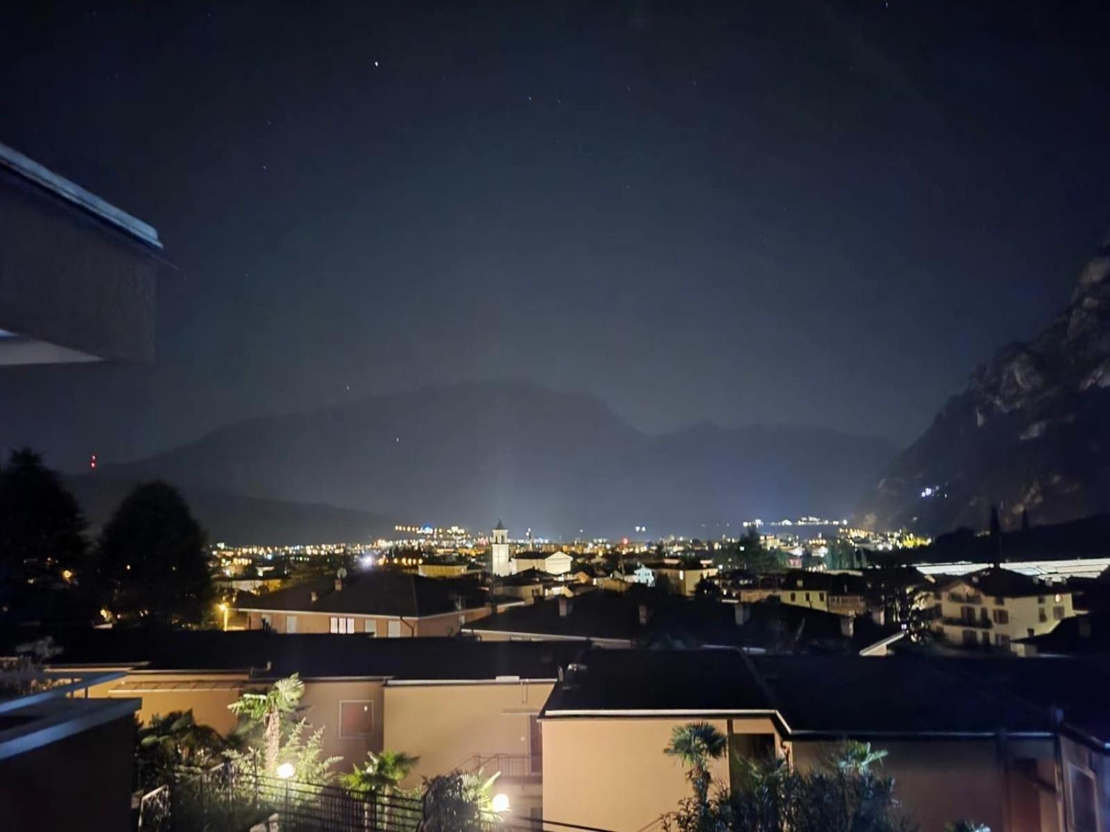 Appartamento Peppino Mit Seeblick Und Pool ريفا ديل غاردا المظهر الخارجي الصورة